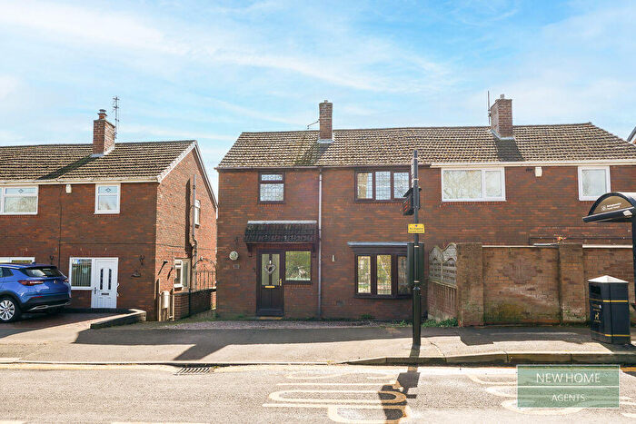 3 Bedroom Semi Detached House For Sale In Park Road, Calverton, Nottingham, NG14