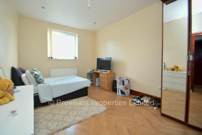 2 Bedroom Terraced House To Rent In Hill Top Street, Hyde Park, Leeds, LS6