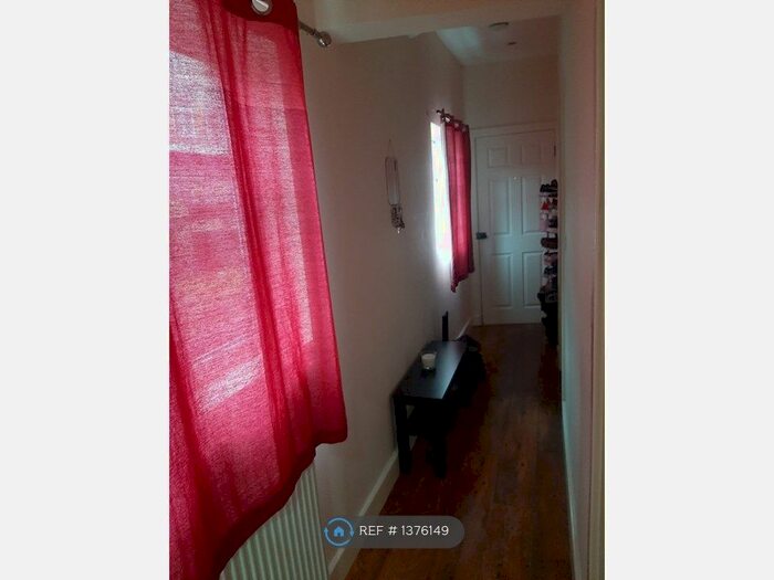 Studio To Rent In Potter Street, Bishop's Stortford, CM23