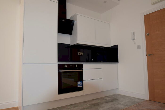1 Bedroom Flat To Rent In - Baxter Avenue, Southend-on-sea, SS2