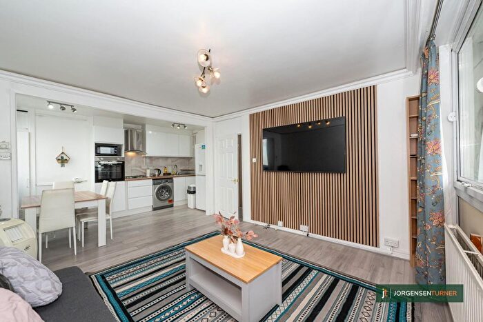 2 Bedroom Flat To Rent In Braithwaite Tower, Hall Place, London, W2