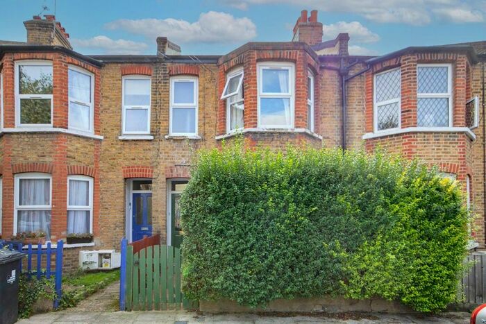 2 Bedroom Flat To Rent In Shirley Gardens, London, W7