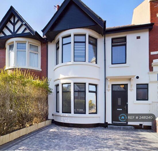 5 Bedroom Terraced House To Rent In Horncliffe Road, Blackpool, FY4