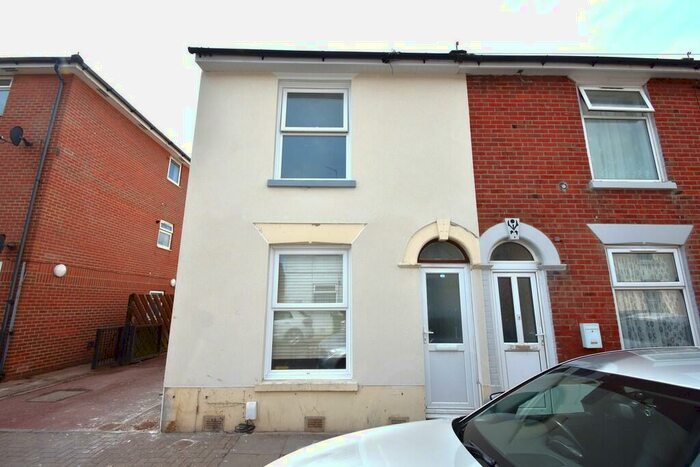 3 Bedroom End Of Terrace House To Rent In Havant Road, Portsmouth, PO2