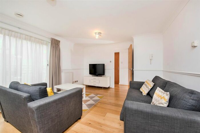 2 Bedroom Flat For Sale In Globe View, High Timber Street, EC4V