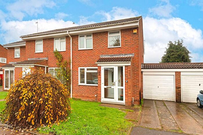 3 Bedroom End Terrace House For Sale In Ballard Way, Tonbridge, TN12