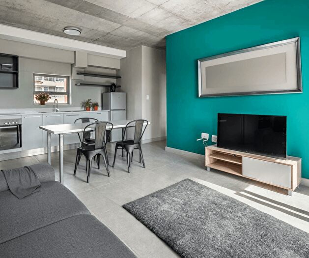 2 Bedroom Flat To Rent In Harpenden Rd, Norwood, London Af, Uk, SE27