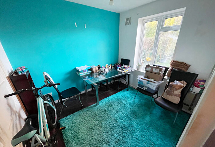 3 Bedroom Terraced House For Sale In Montgomery Avenue, Kinson, Dorset, BH11
