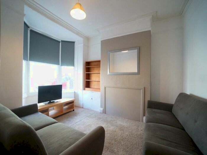 4 Bedroom House To Rent In Craig Y Don Road, Bangor, Gwynedd, LL57