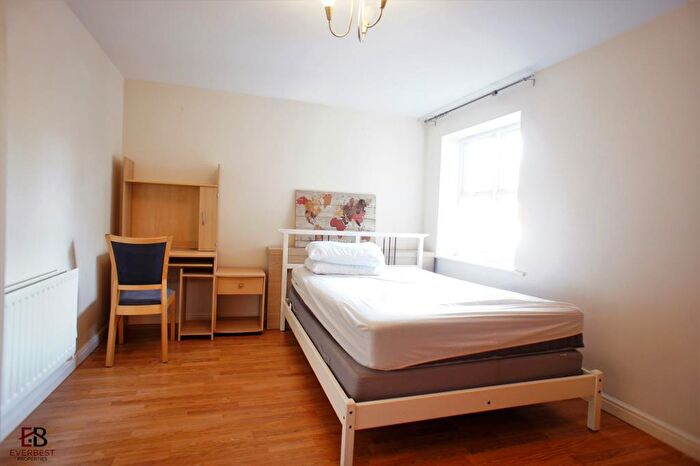 2 Bedroom Apartment To Rent In H Blandford Court, Newcastle Upon Tyne, NE4