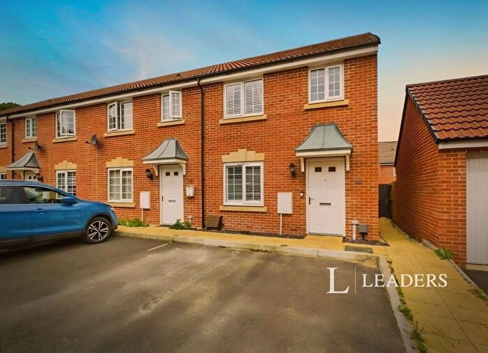 3 Bedroom Terraced House To Rent In Fersfield Gardens Kingsway, Quedgeley, Gloucester, GL2