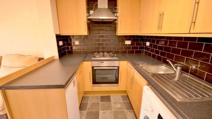 1 Bedroom Flat To Rent In Ashgrove Road, Ilford, IG3