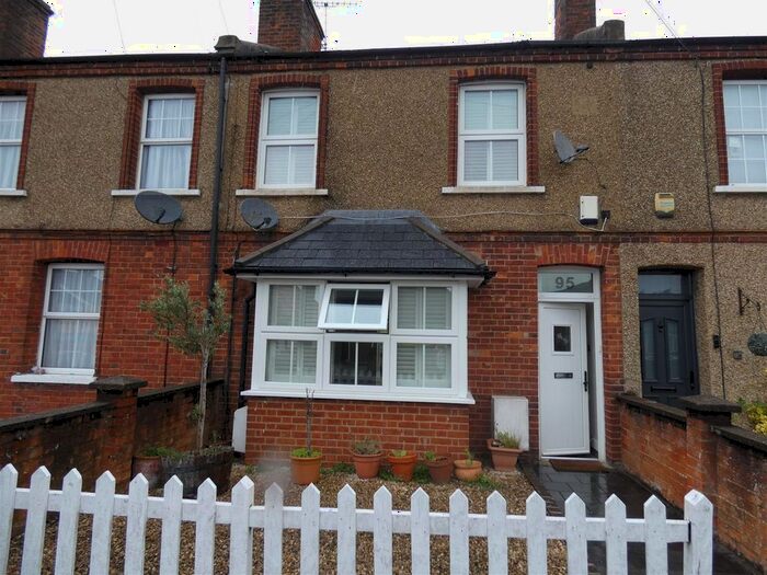 2 Bedroom Terraced House To Rent In Meadfield Road, Langley, Slough, SL3