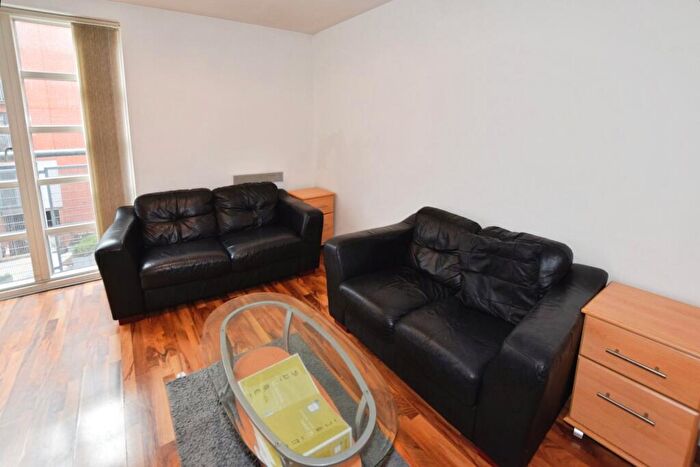 2 Bedroom Flat To Rent In The Quadrangle, Lower Ormond Street, Southern Gateway, Manchester, M1