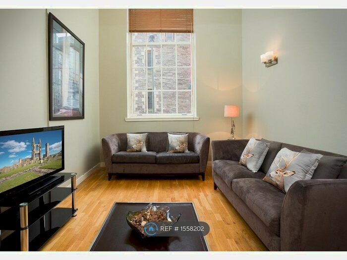 2 Bedroom Flat To Rent In Drummond Street, Edinburgh, EH8