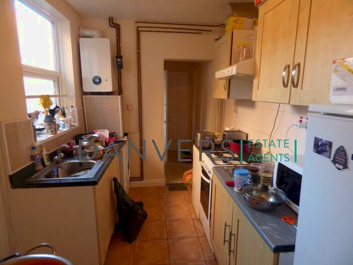 4 Bedroom Terraced House To Rent In Ullswater Street, Leicester, LE2