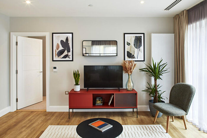 2 Bedroom Flat To Rent In The Lark, Nine Elms, SW11