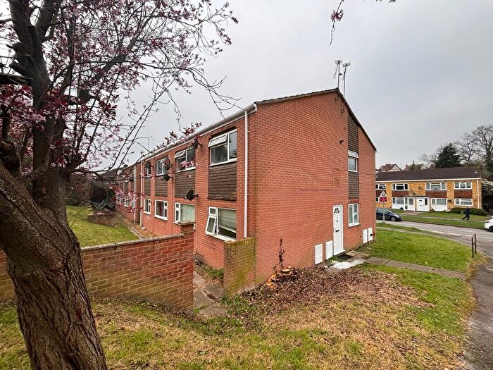 2 Bedroom Maisonette To Rent In Little Oaks Drive, Tilehurst, Reading, RG31