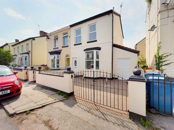 Houses for sale & to rent in L7 0JZ, Fairfield Street, Kensington And