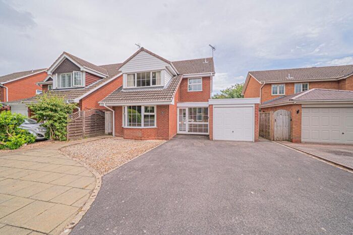 4 Bedroom Detached House For Sale In Hillmorton Road, Knowle, B93