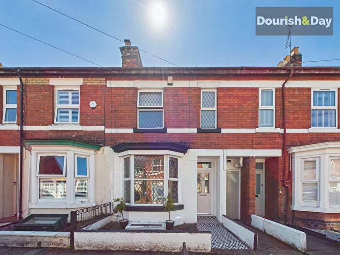 3 Bedroom Terraced House For Sale In Cramer Street, Stafford, ST17