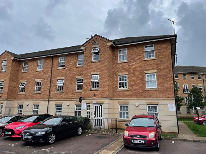 2 Bedroom Flat To Rent In Lion Court, Southbridge, Northampton, NN4