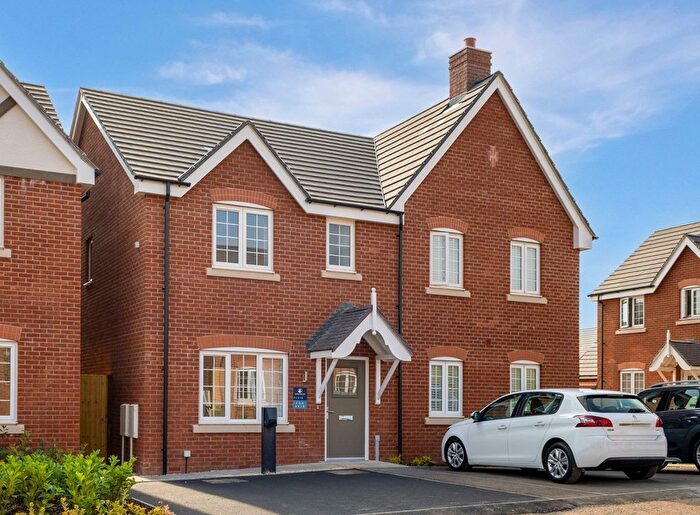 3 Bedroom Semi Detached House For Sale In The Hamlet, Leigh Sinton, Malvern, WR13