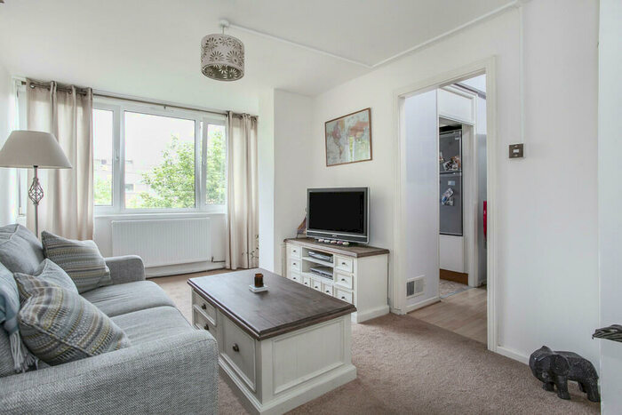 1 Bedroom Apartment To Rent In New Orleans Walk, Archway, London, N19