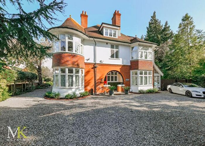 6 Bedroom Detached House For Sale In St. Anthonys Road, Bournemouth, BH2