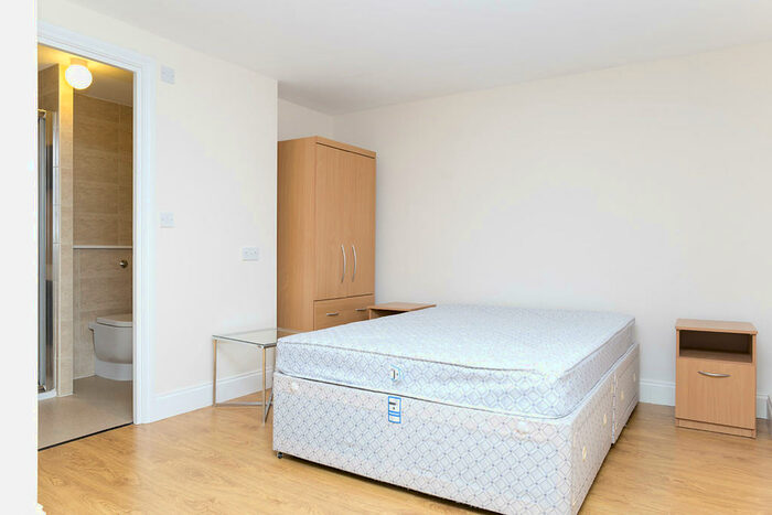 Studio To Rent In Churchill House, Bunns Lane, Mill Hill, NW7