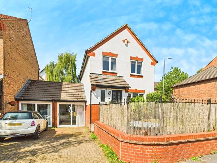 3 Bedroom Link Detached House For Sale In Riverside Walk, St. George, Bristol, BS5