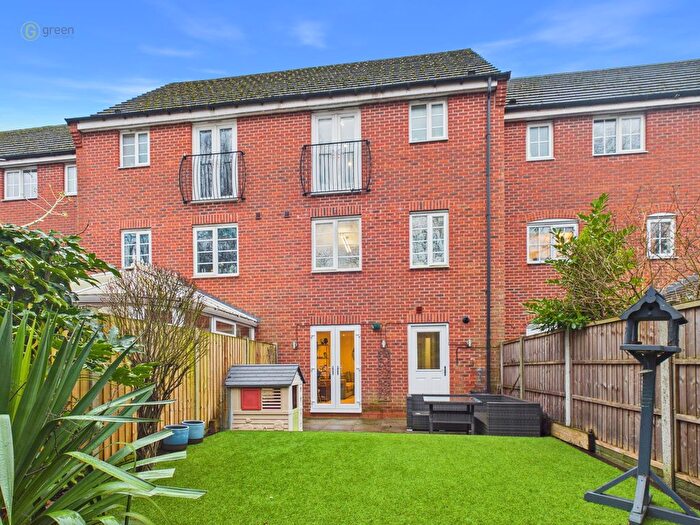 4 Bedroom Town House For Sale In Barlow Avenue, Glascote, Tamworth, B77