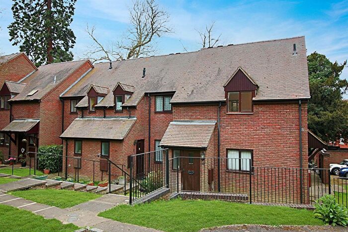 1 Bedroom Flat To Rent In Chadbone Close, Aylesbury, HP20