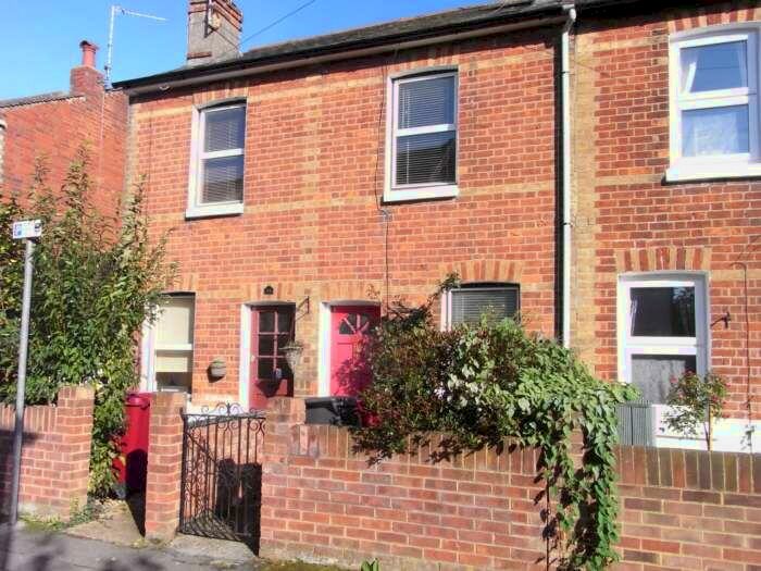 2 Bedroom House To Rent In Tuns Hill Cottages, Reading, RG6