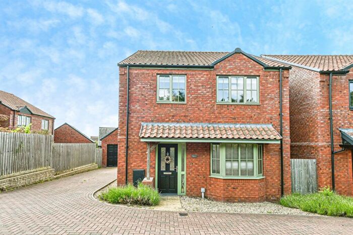 4 Bedroom Detached House For Sale In Britannia Drive, Calne, SN11