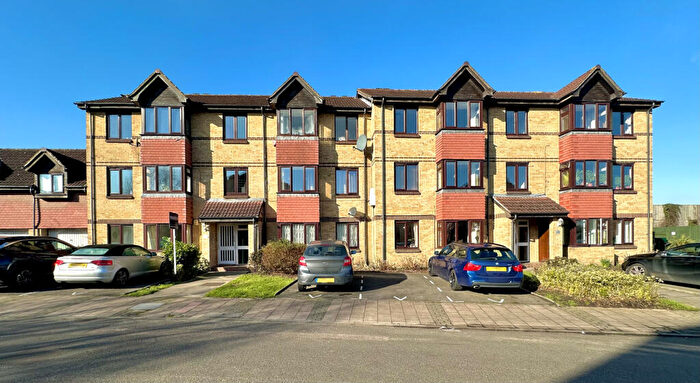 2 Bedroom Apartment For Sale In Sterling Gardens, London, SE14