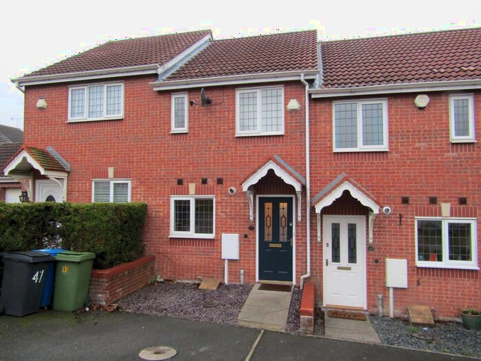 2 Bedroom Town House To Rent In Oadby Drive, Hasland, Chesterfield, S41