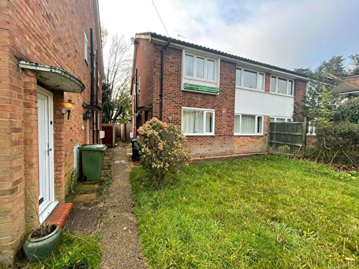 2 Bedroom Maisonette To Rent In Balder Rise, London, SE12