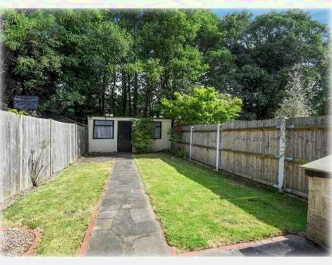 3 Bedroom Terraced House To Rent In Seely Road, Tooting, London, SW17