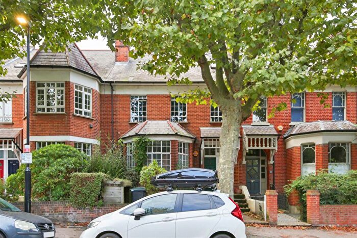 2 Bedroom Flat To Rent In Mount View Road, Stroud Green, N4