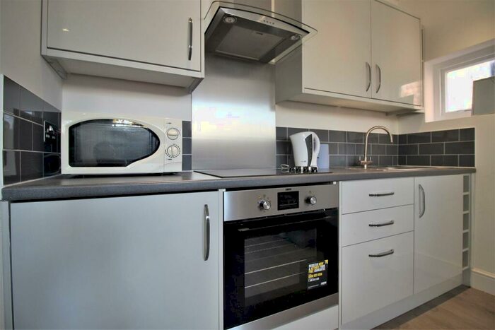 1 Bedroom Flat To Rent In Dartmouth Road, London, NW2