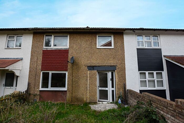 3 Bedroom Terraced House To Rent In Crundale Close, Ashford, TN23