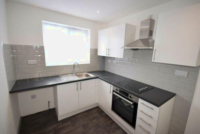 1 Bedroom Flat To Rent In Clifton Road, Southampton, Hampshire, SO15