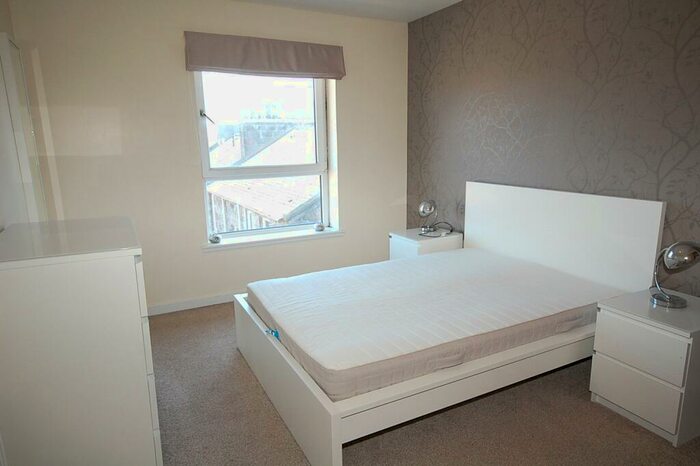 3 Bedroom Flat To Rent In St Peters Square, - St Peters, City Centre, Aberdeen, AB24