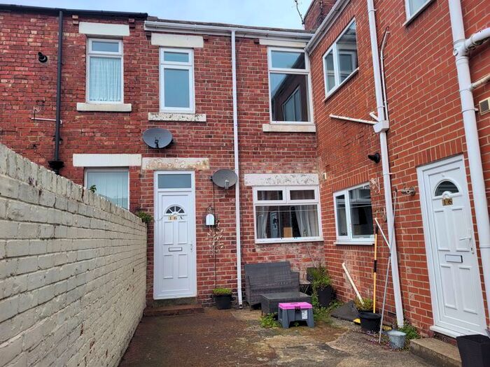 2 Bedroom Flat To Rent In Pioneer Terrace, Bedlington, NE22