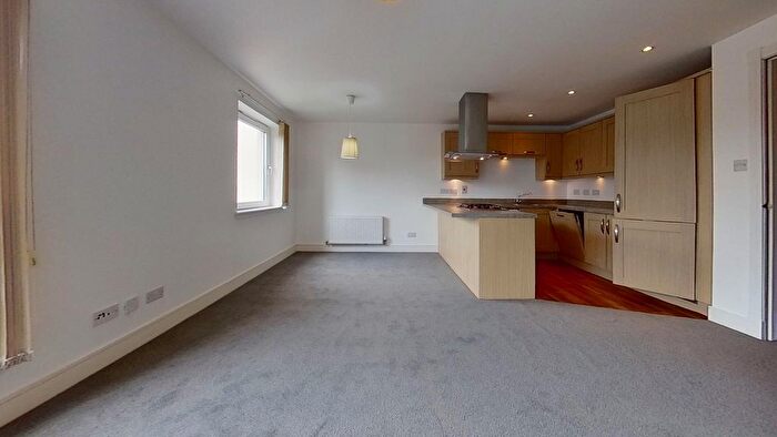 2 Bedroom Flat To Rent In Pinkhill Park, Edinburgh, EH12