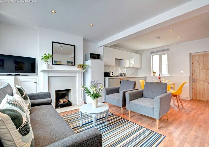 3 Bedroom Terraced House To Rent In Upper Gardner Street, Brighton, BN1