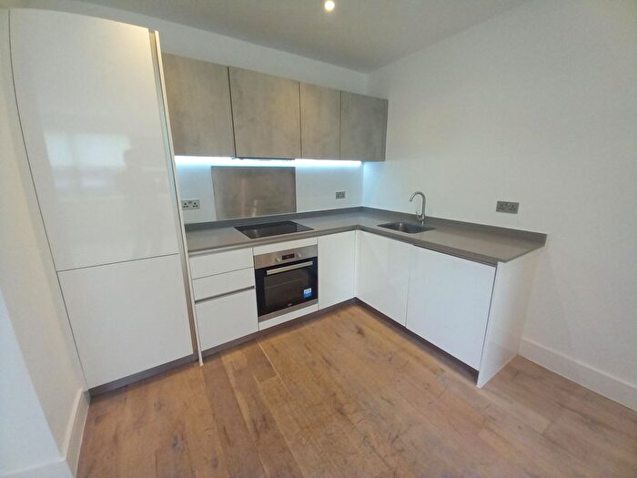 2 Bedroom Flat To Rent In Romney Place, Maidstone, ME15