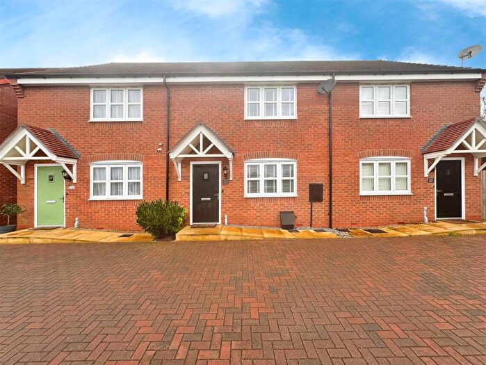 3 Bedroom Terraced House For Sale In Robin Drive, Kibworth Beauchamp, LE8