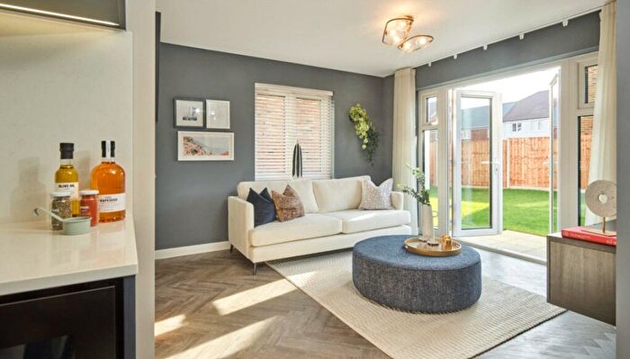 4 Bedroom Detached House For Sale In Highlands Hill, Swanley, Kent, BR8